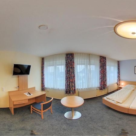 Hotel Restaurant Zum Jaegerheim Wendeburg エクステリア 写真