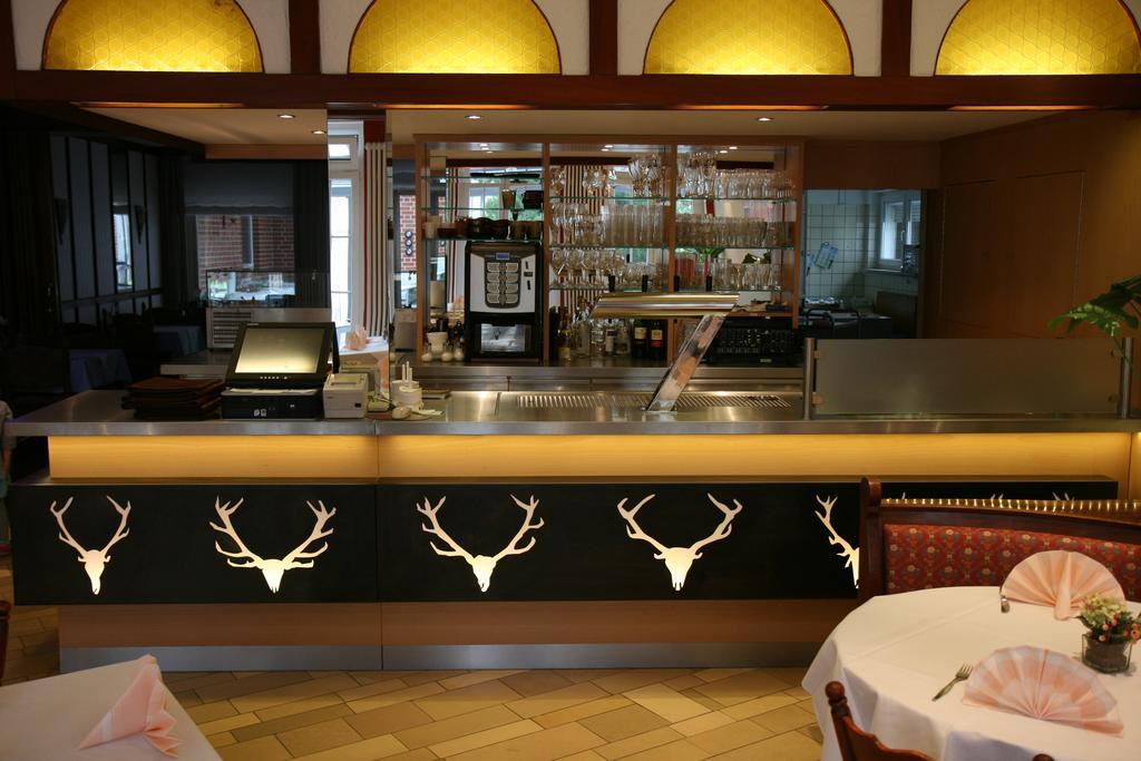 Hotel Restaurant Zum Jaegerheim Wendeburg エクステリア 写真