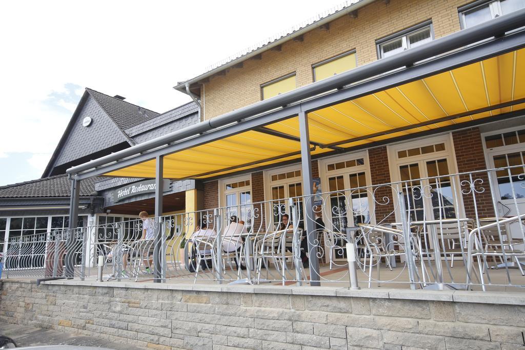 Hotel Restaurant Zum Jaegerheim Wendeburg エクステリア 写真