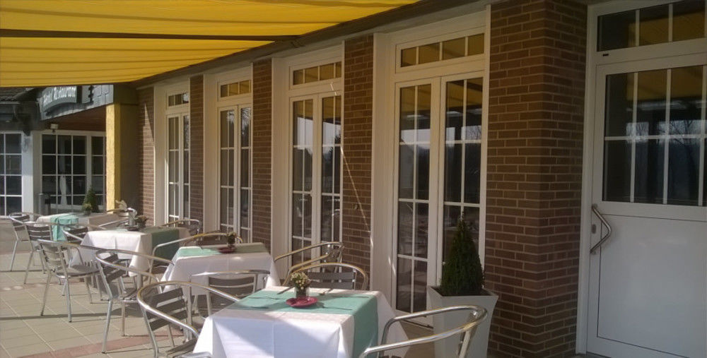 Hotel Restaurant Zum Jaegerheim Wendeburg エクステリア 写真